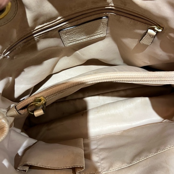 Coach - Picture 9 of 10